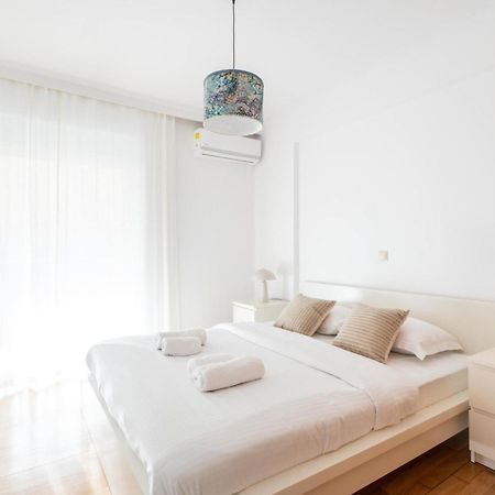 Luxury And Spacious Apt For 6 Guests Атина Екстериор снимка