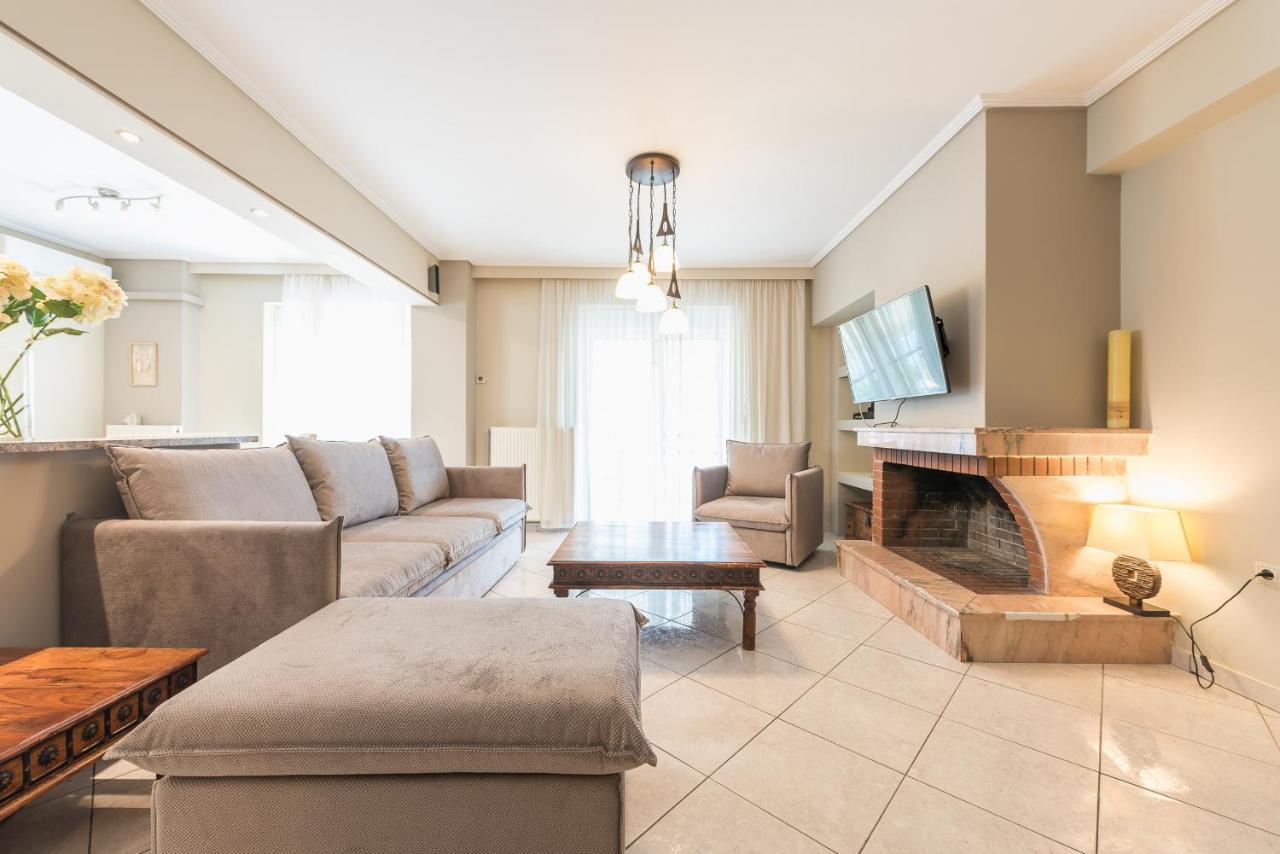 Luxury And Spacious Apt For 6 Guests Атина Екстериор снимка
