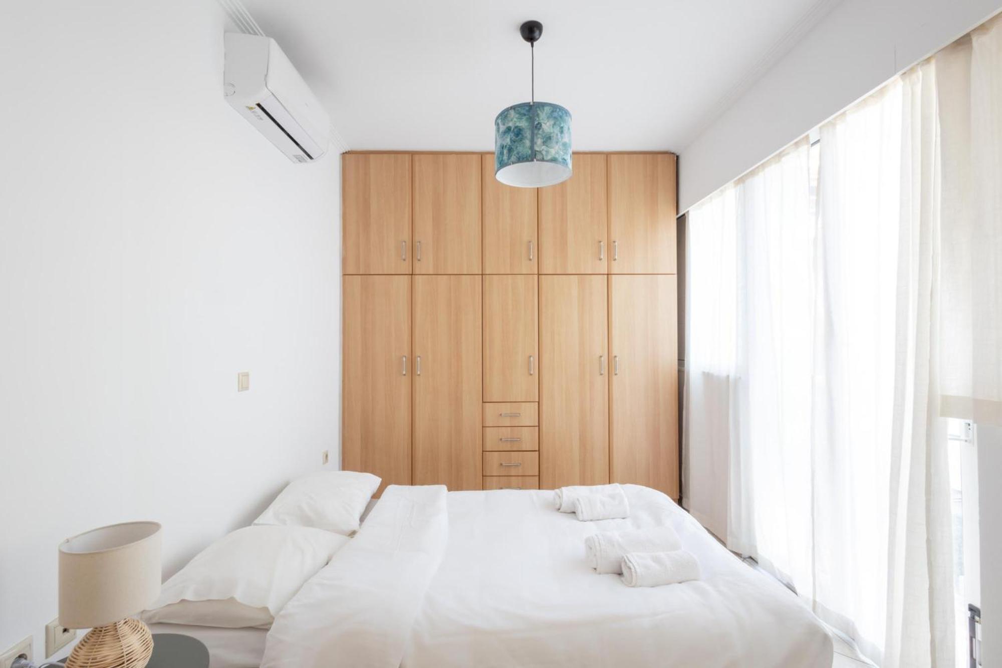 Luxury And Spacious Apt For 6 Guests Атина Екстериор снимка